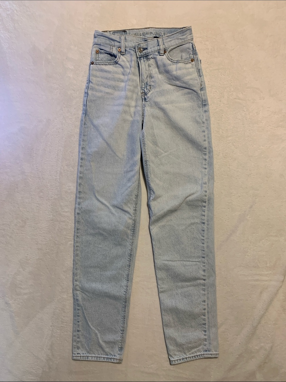 American Eagle Strigid Highest Rise Baggy Straight Light blue Jean Size 000